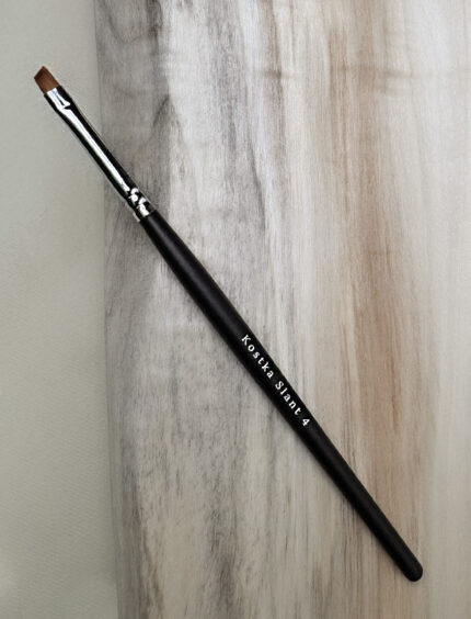 Kostka Brush Slant 4